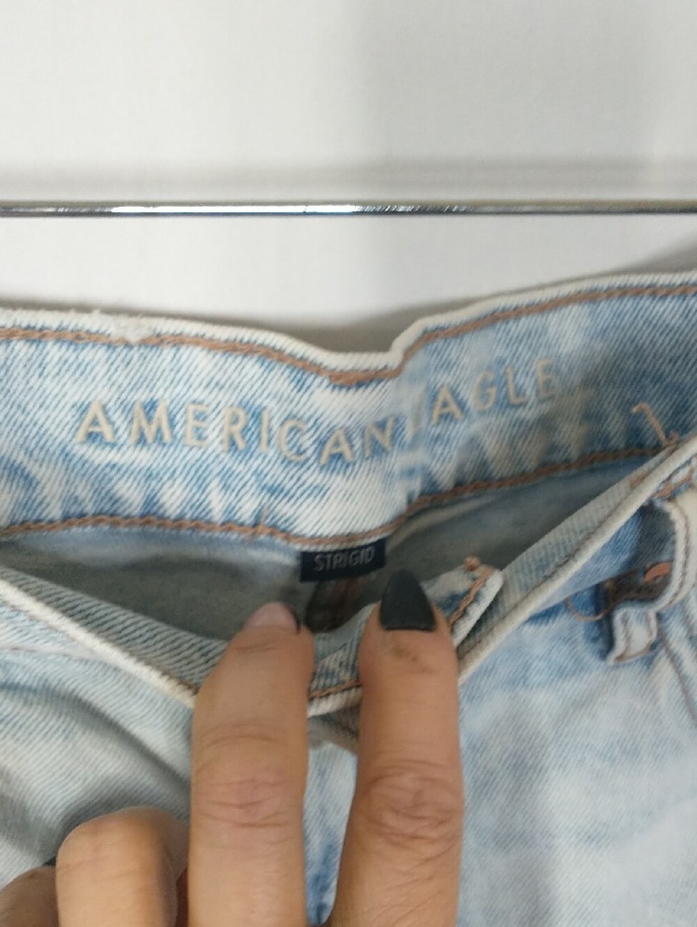 American Eagle Outfitters Light Blue Distressed Denim Shorts Size 6 - Picture 2 of 5
